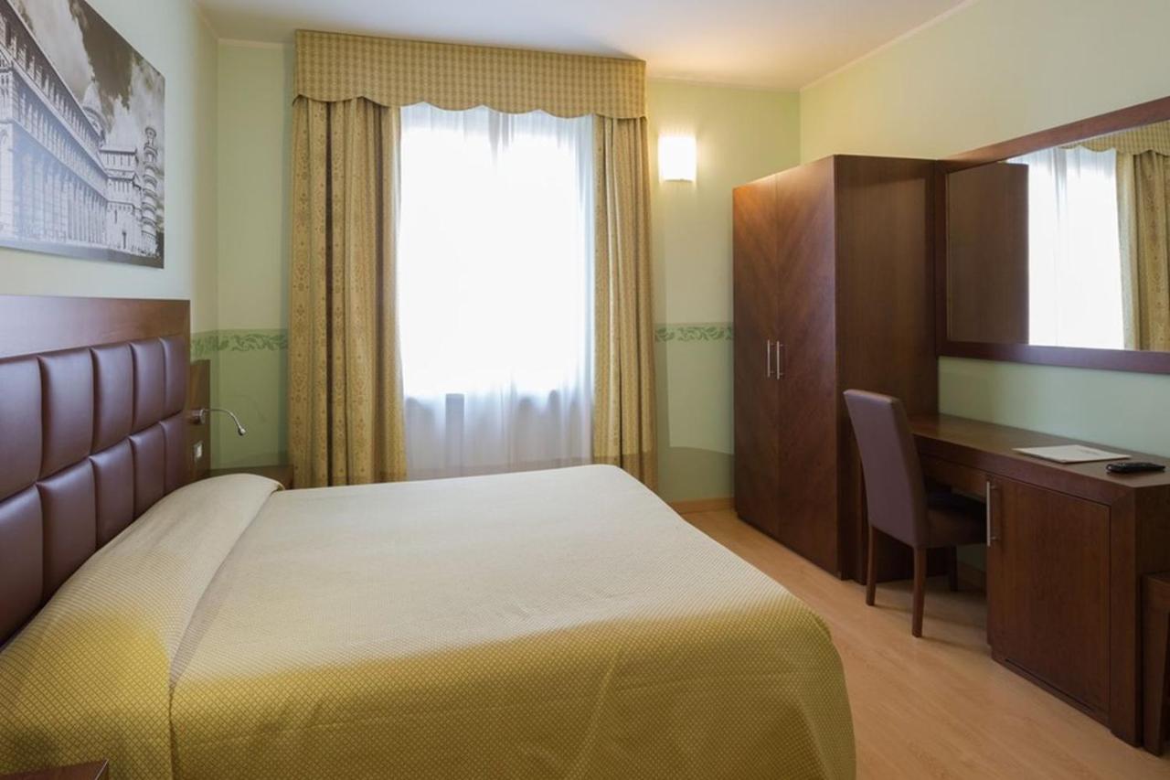 Hotel Terminus & Plaza Pisa Exteriör bild