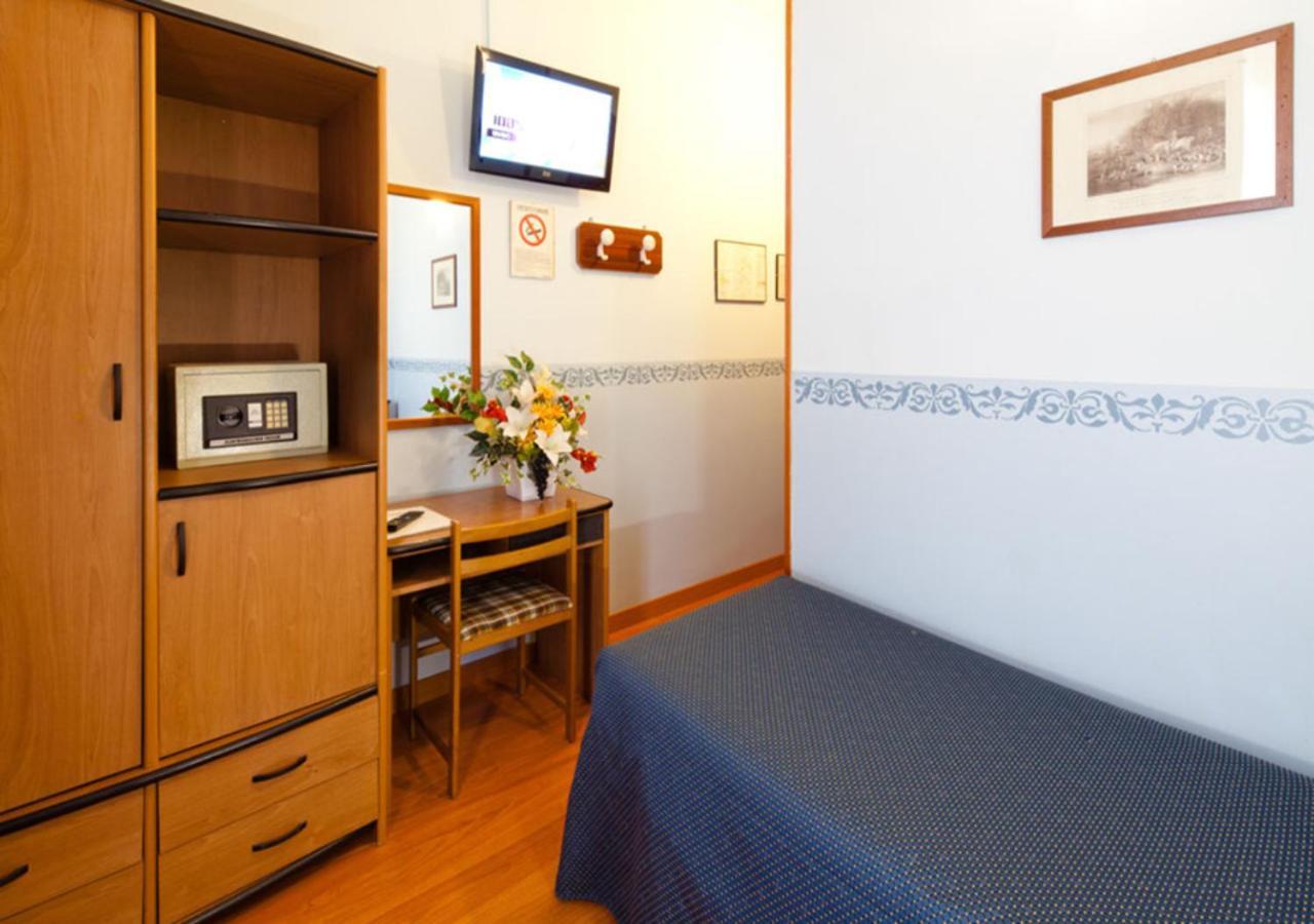 Hotel Terminus & Plaza Pisa Exteriör bild